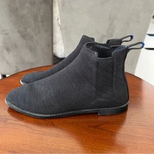 Rothy’s The Merino Ankle Boot in Onyx Black - Size 6.5 - Excellent Preowned EUC